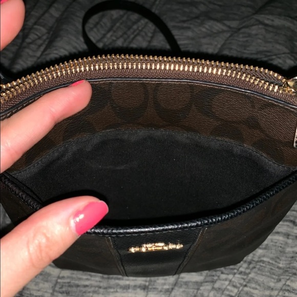 Coach crossbody - Picture 2 of 3